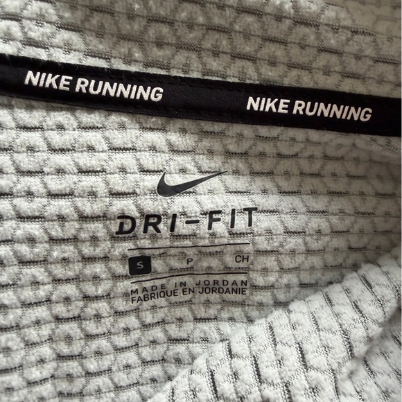 Nike Swift Women's Dri-FIT UV 1/4-Zip Running Top - Picture 7 of 8